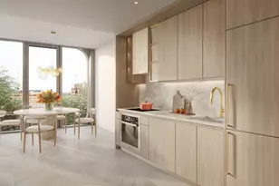 21-11 31st St, New York City, NY 11105 - Photo 6