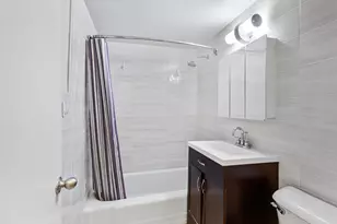 220 E 60th St, New York, NY 10022 - Photo 10
