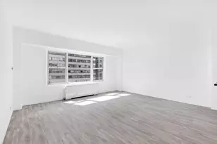 220 E 60th St, New York, NY 10022 - Photo 1