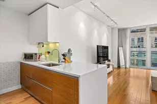 555 W 59th St, New York City, NY 10019 - Photo 6