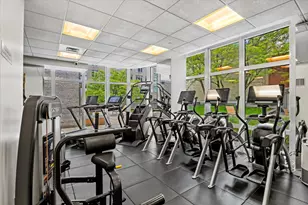 555 W 59th St, New York City, NY 10019 - Photo 14