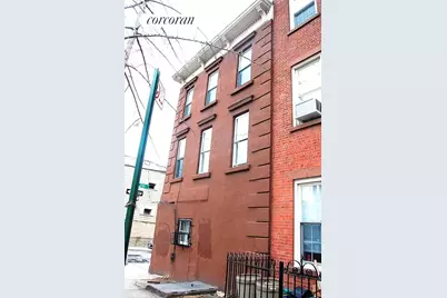 122 2nd Street, New York City, NY 11231 - Photo 2