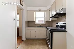 20-29 28th St, New York City, NY 11105 - Photo 8