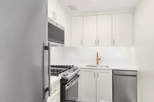 43 W 61st St, New York City, NY 10023 - Photo 2