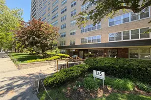 135 Ocean Pkwy, New York City, NY 11218 - Photo 8