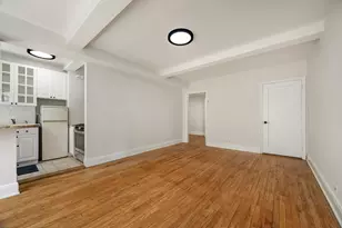 350 W 57th St, New York City, NY 10019 - Photo 8