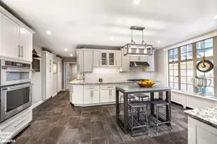 160 E 72nd St, New York City, NY 10021 - Photo 8