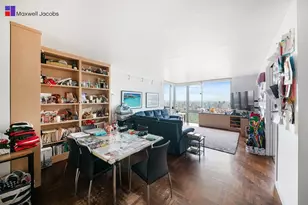 101 W 67th St, New York City, NY 10023 - Photo 4