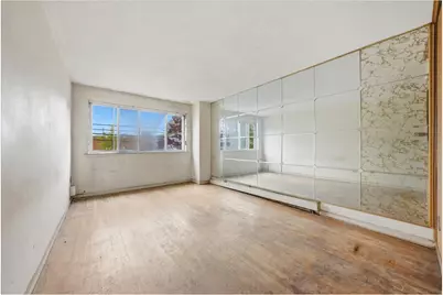 1323 E 222nd Street, New York City, NY 10469 - Photo 4