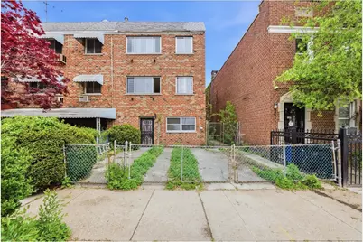 1323 E 222nd Street, New York City, NY 10469 - Photo 2