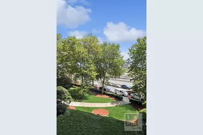 453 Fdr Drive #205, New York City, NY 10002 - Photo 16