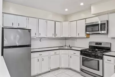 10516 Flatlands 4th Street, New York City, NY 11236 - Photo 4
