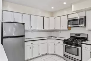 10516 Flatlands 4th St, New York City, NY 11236 - Photo 4