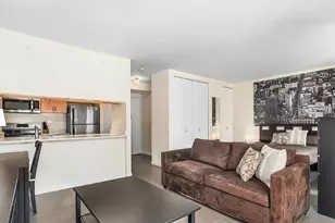 393 W 49th St, New York, NY 10019 - Photo 4
