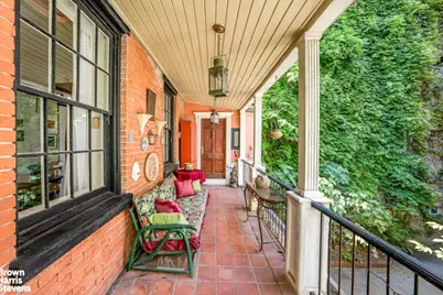 422 W 46th Street #2R, New York City, NY 10036 - Photo 2