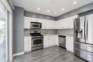 78 Sperry Pl, New York, NY 10312 - Photo 6