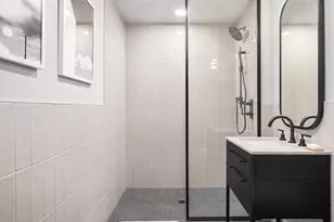 547 W 47th St, New York City, NY 10036 - Photo 4