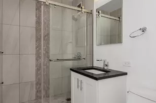 400 E 56th St, New York, NY 10022 - Photo 1