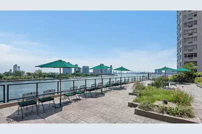 25 Sutton Place S #5M, New York City, NY 10022 - Photo 18
