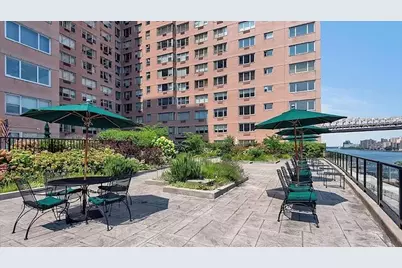 25 Sutton Place S #5M, New York City, NY 10022 - Photo 24