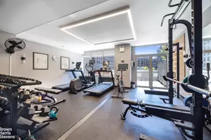225 W 60th St, New York City, NY 10023 - Photo 8