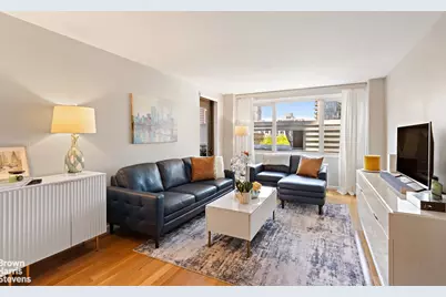 165 W 66th Street #6F, New York City, NY 10023 - Photo 2