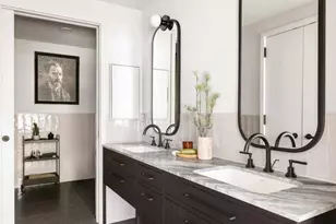 547 W 47th St, New York City, NY 10036 - Photo 6
