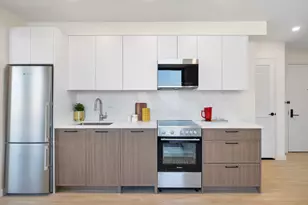 159 Boerum St, New York City, NY 11206 - Photo 4