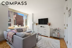 404 E 76th St, New York City, NY 10021 - Photo 2