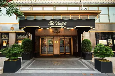 35 E 76th Street #2401, New York City, NY 10021 - Photo 2