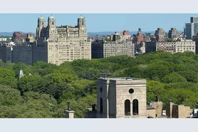 35 E 76th Street #2401, New York City, NY 10021 - Photo 1