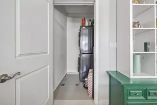 976 Madison St, New York City, NY 11221 - Photo 8