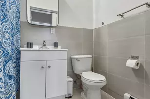 976 Madison St, New York City, NY 11221 - Photo 10