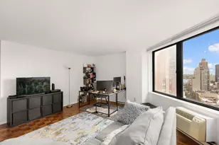 1641 3rd Ave, New York City, NY 10128 - Photo 2