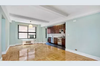 235 W End Avenue #7B, New York City, NY 10023 - Photo 2