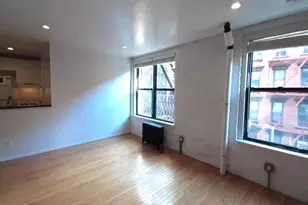 146 Sullivan St, New York City, NY 10012 - Photo 2