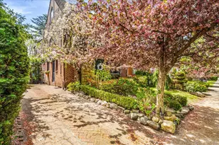 70-36 Kessel St, Forest Hills, NY 11375 - Photo 4