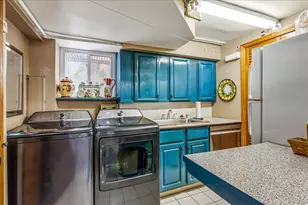 70-36 Kessel St, Forest Hills, NY 11375 - Photo 60