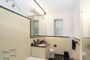 915 E 17th St, New York City, NY 11230 - Photo 12