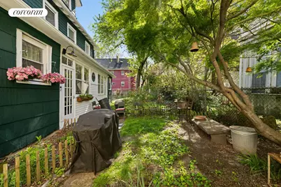270 Richmond Terrace, New York City, NY 10301 - Photo 8