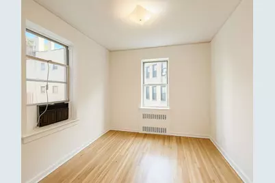 915 E 17th Street #302, New York City, NY 11230 - Photo 8