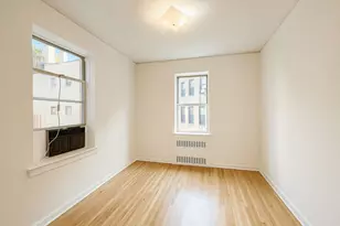 915 E 17th St, New York City, NY 11230 - Photo 8