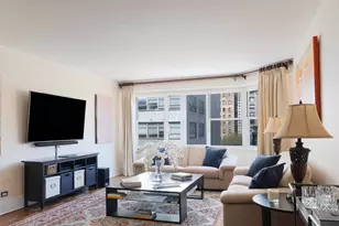 150 E 61st St, New York City, NY 10065 - Photo 2