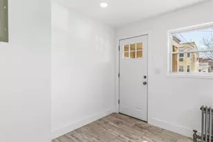 21-52 48th St, New York City, NY 11105 - Photo 8