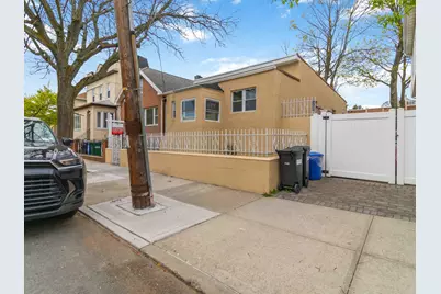 21-52 48th Street, New York City, NY 11105 - Photo 4