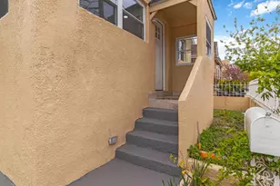 21-52 48th St, New York City, NY 11105 - Photo 6