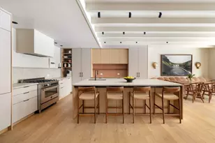345 Carroll St, New York City, NY 11231 - Photo 2