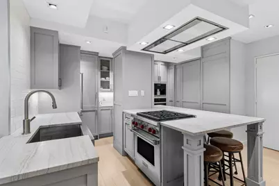 106 Central Park S #14B, New York City, NY 10019 - Photo 2