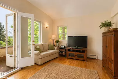 5629 Sylvan Avenue, New York City, NY 10471 - Photo 12