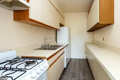 5629 Sylvan Avenue, New York City, NY 10471 - Photo 30